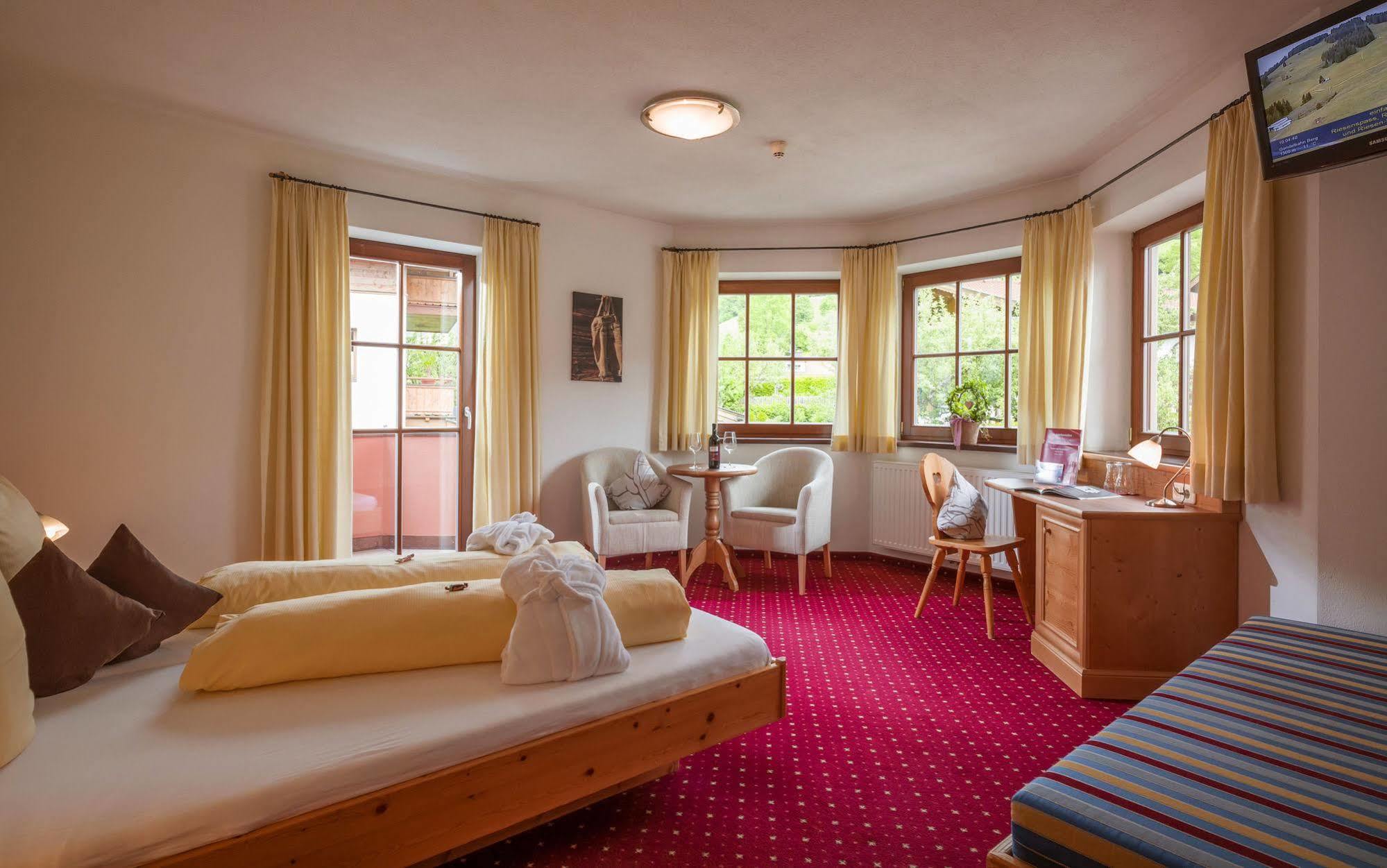 Hotel Reitlwirt Brixen im Thale Exterior foto